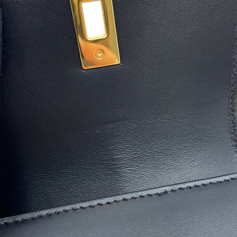 セリーヌ 三つ折り財布 16 スモール トリフォールド ウォレット 10F523 CELINE 財布 黒