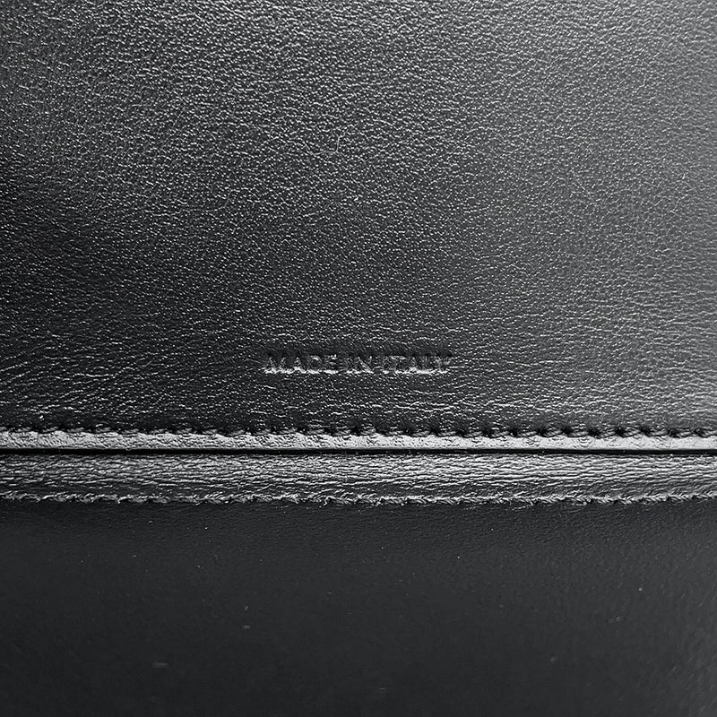 セリーヌ 三つ折り財布 16 スモール トリフォールド ウォレット 10F523 CELINE 財布 黒