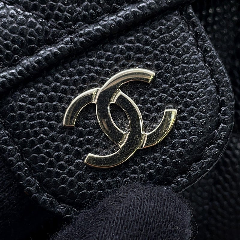 シャネル 三つ折り財布 マトラッセ ココマーク クラシック スモール フラップ ウォレット キャビアスキン AP0229 CHANEL 黒