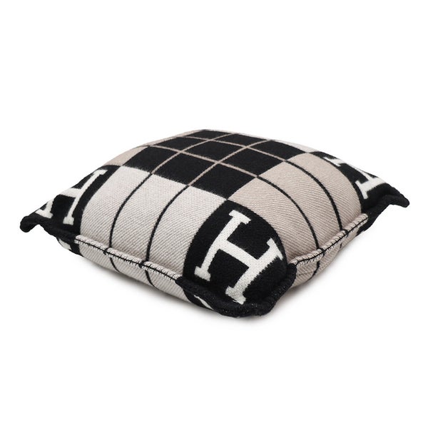 エルメス クッション アヴァロンIII PM ウール カシミヤ HERMES インテリア 黒