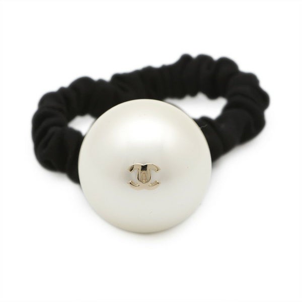 シャネル ヘアゴム ココマーク フェイクパール ロゴ シュシュ F22V CHANEL A63896 ヘアアクセサリー 黒
