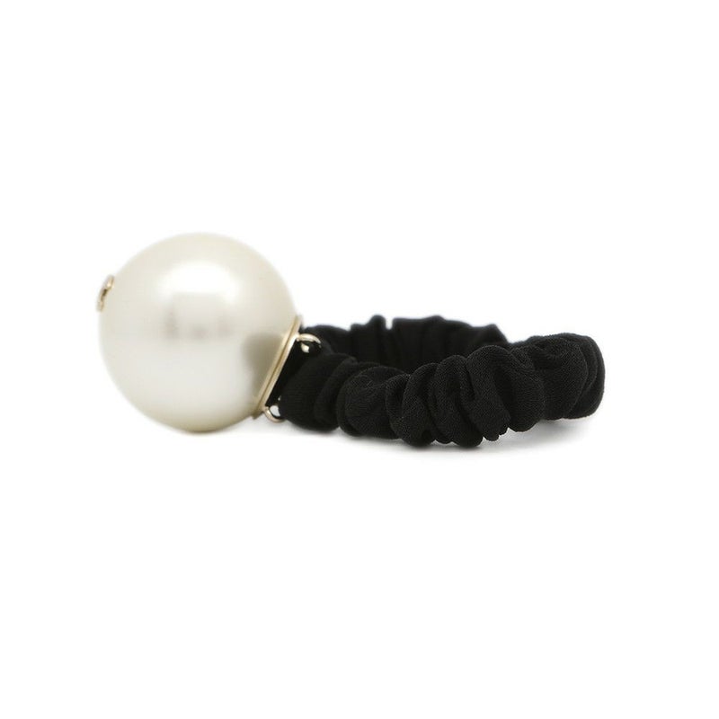 シャネル ヘアゴム ココマーク フェイクパール ロゴ シュシュ F22V CHANEL A63896 ヘアアクセサリー 黒