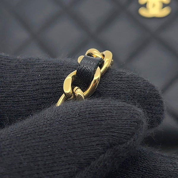 シャネル チェーンウォレット クラシック マトラッセ ココマーク ラムスキン AP0250 CHANEL 財布 ブラック 黒