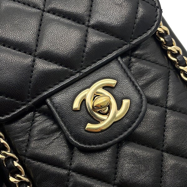 シャネル チェーンフォンケース マトラッセ ココマーク ラムスキン CHANEL バッグ 黒