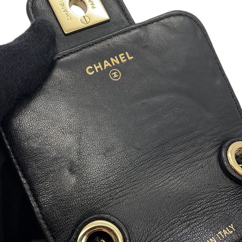 シャネル チェーンフォンケース マトラッセ ココマーク ラムスキン CHANEL バッグ 黒
