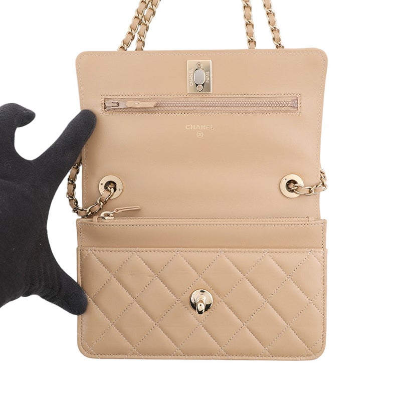 シャネル チェーンウォレット マトラッセ ココマーク ラムスキン A80982 CHANEL 財布
