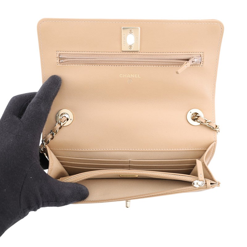 シャネル チェーンウォレット マトラッセ ココマーク ラムスキン A80982 CHANEL 財布