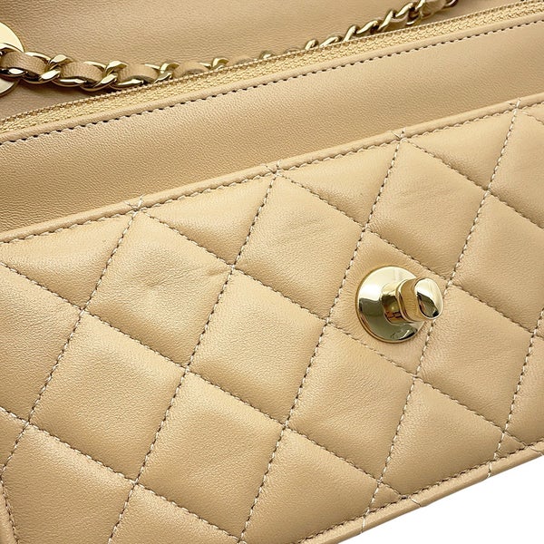 シャネル チェーンウォレット マトラッセ ココマーク ラムスキン A80982 CHANEL 財布