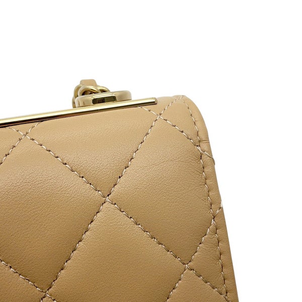 シャネル チェーンウォレット マトラッセ ココマーク ラムスキン A80982 CHANEL 財布