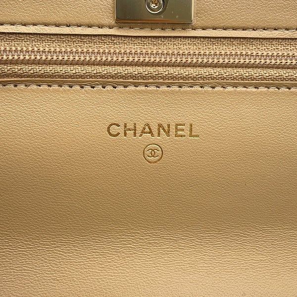 シャネル チェーンウォレット マトラッセ ココマーク ラムスキン A80982 CHANEL 財布