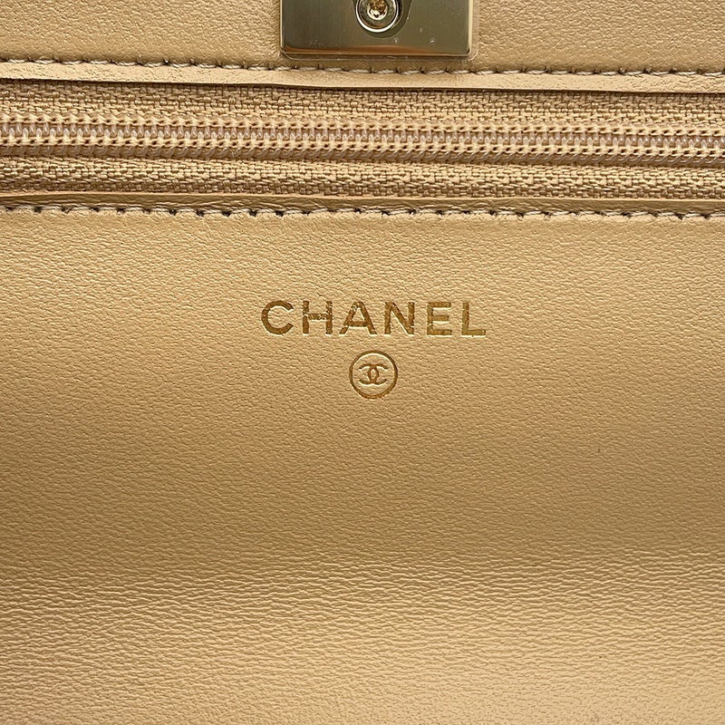 シャネル チェーンウォレット マトラッセ ココマーク ラムスキン A80982 CHANEL 財布