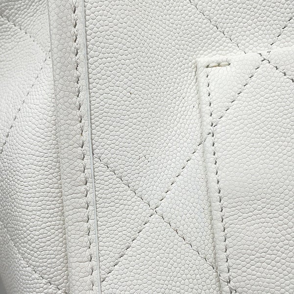 シャネル チェーントートバッグ ココマーク ステッチポケットCC キャビアスキン AS5417 CHANEL ショルダーバッグ 白