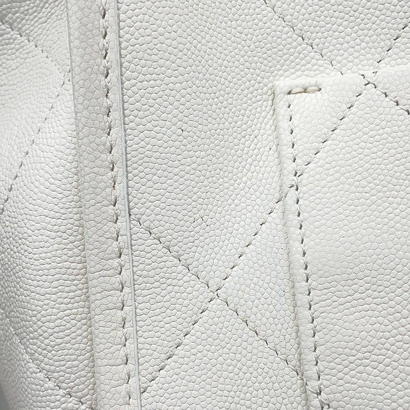 シャネル チェーントートバッグ ココマーク ステッチポケットCC キャビアスキン AS5417 CHANEL ショルダーバッグ 白