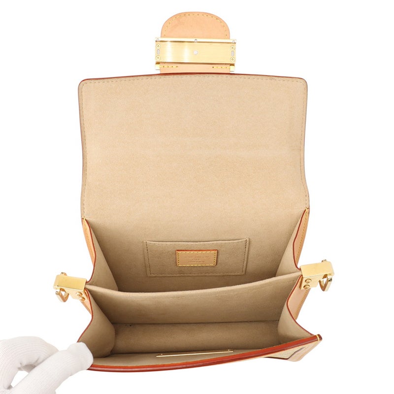 ルイヴィトン ショルダーバッグ モノグラム・ラミネーテッド ジャカード ドーフィーヌ MINI M22826 LOUIS VUITTON