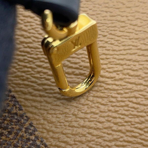 ルイヴィトン ショルダーバッグ モノグラム・ジャイアント リバース ポシェット・ドゥーブル ジップ M69203 LOUIS VUITTON