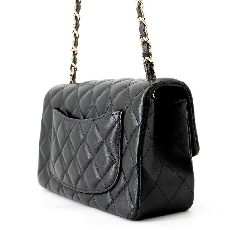 シャネル チェーンショルダーバッグ ココマーク ラムスキン A69900 CHANEL ミニ フラップ バッグ 黒
