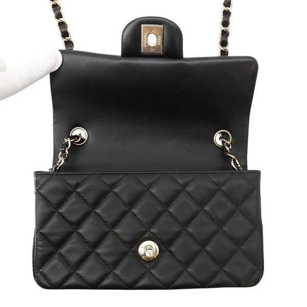 シャネル チェーンショルダーバッグ ココマーク ラムスキン A69900 CHANEL ミニ フラップ バッグ 黒