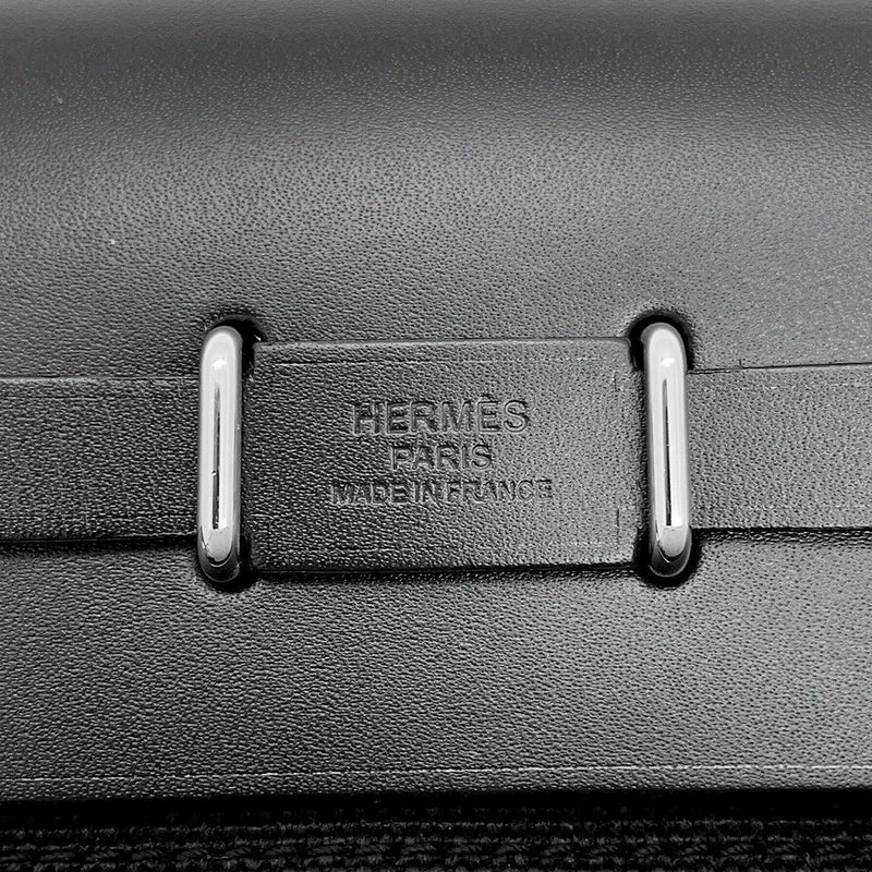 エルメス ショルダーバッグ エールバッグジップ ミニ ブラック/シルバー金具 トワルミリタリー/ヴァッシュハンター W刻印 黒