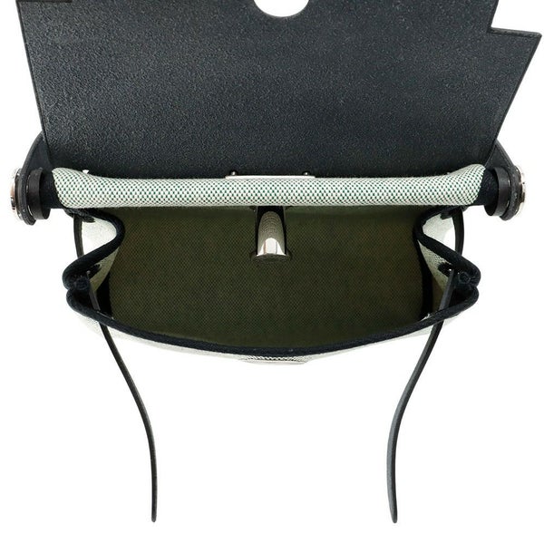 エルメス ショルダーバッグ エールバッグジップ ミニ ブラック/エクリュ/シルバー金具トワルミリタリー/ヴァッシュハンター K刻印 黒