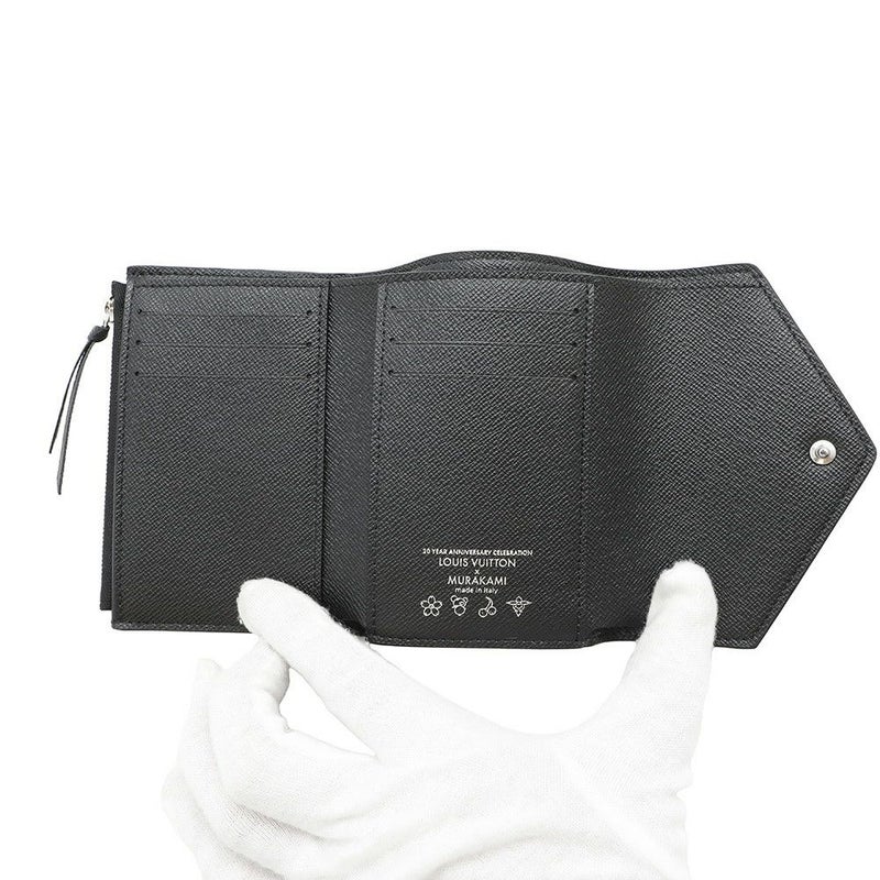 ルイヴィトン 三つ折り財布 モノグラム・マルチカラー LV × TM ポルトフォイユ・ヴィクトリーヌ M14163 村上隆 コラボ 黒 ブラック