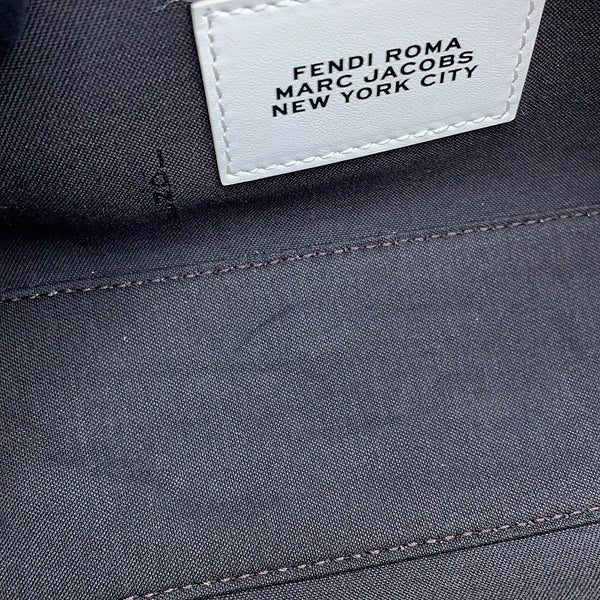 フェンディ ハンドバッグ バゲット ミディアム マーク・ジェイコブス コラボ 8BR600 FENDI バッグ 白