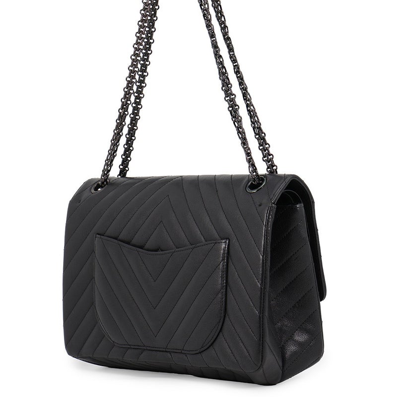 シャネル チェーンショルダーバッグ 2.55 シェブロン エイジドカーフレザー A37586 CHANEL 黒