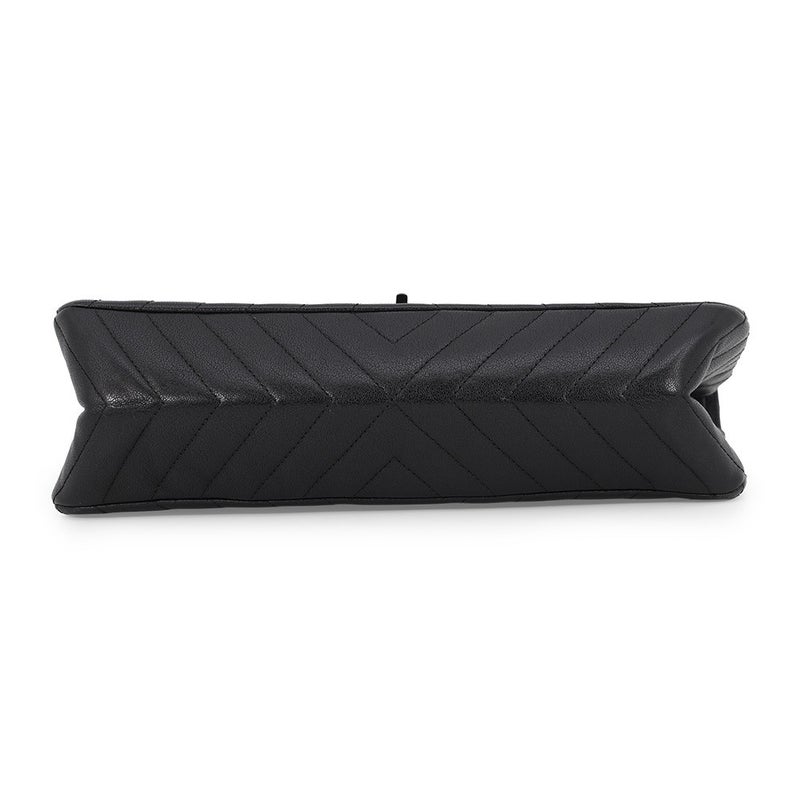 シャネル チェーンショルダーバッグ 2.55 シェブロン エイジドカーフレザー A37586 CHANEL 黒