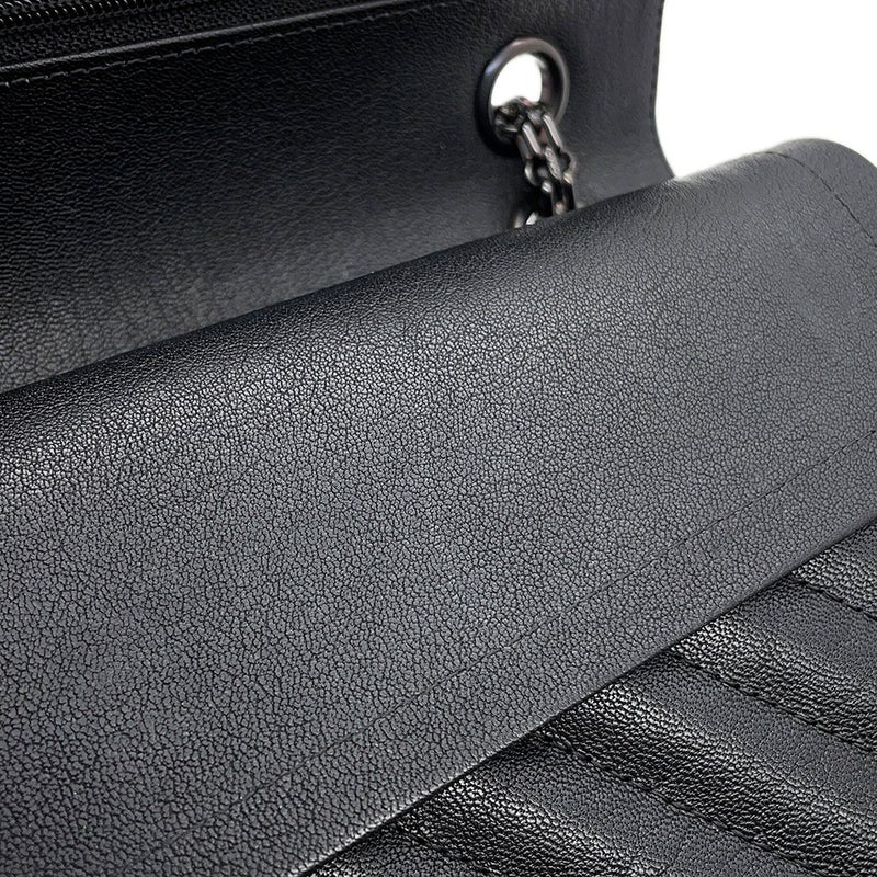 シャネル チェーンショルダーバッグ 2.55 シェブロン エイジドカーフレザー A37586 CHANEL 黒