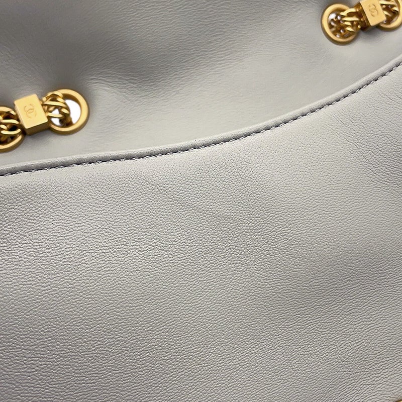 シャネル チェーンショルダーバッグ フラップバッグ マトラッセ ココマーク ラムスキン AS2976 CHANEL