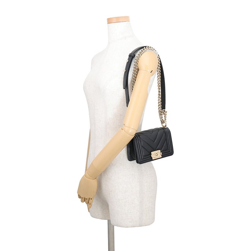 シャネル チェーンショルダーバッグ ボーイシャネル シェブロン キャビアスキン A67364 CHANEL 黒