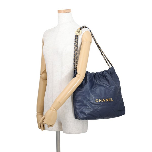 シャネル ハンドバッグ CHANEL 22 マトラッセ スモール シャイニーカーフレザー AS3260 ポーチ付き