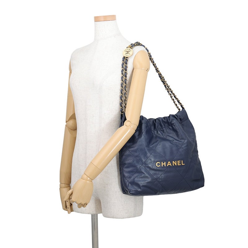 シャネル ハンドバッグ CHANEL 22 マトラッセ スモール シャイニーカーフレザー AS3260 ポーチ付き