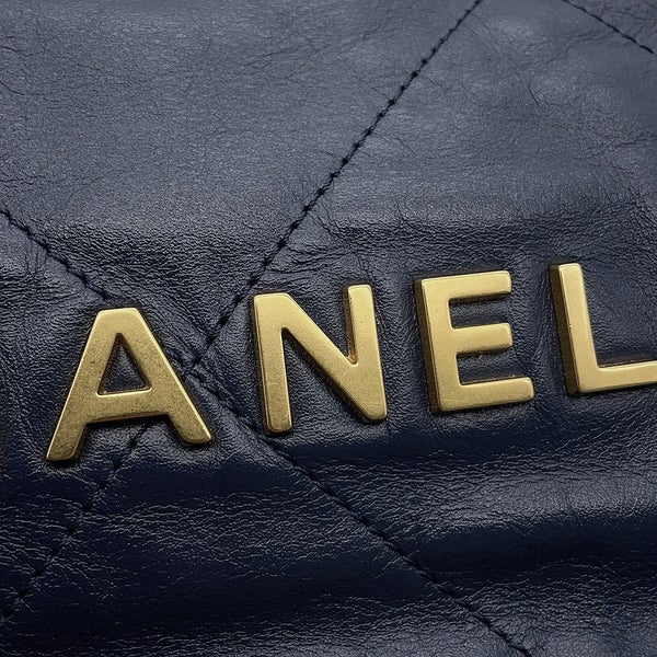 シャネル ハンドバッグ CHANEL 22 マトラッセ スモール シャイニーカーフレザー AS3260 ポーチ付き