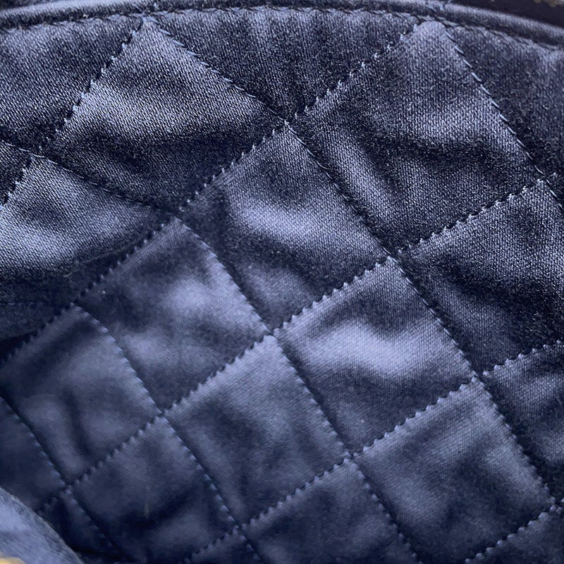 シャネル ハンドバッグ CHANEL 22 マトラッセ スモール シャイニーカーフレザー AS3260 ポーチ付き
