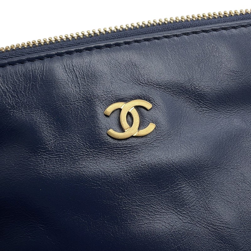 シャネル ハンドバッグ CHANEL 22 マトラッセ スモール シャイニーカーフレザー AS3260 ポーチ付き