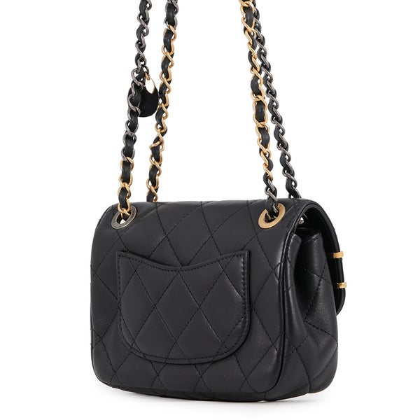 シャネル ショルダーバッグ スモール マトラッセ ココマーク ラムスキン AS2979 CHANEL 黒