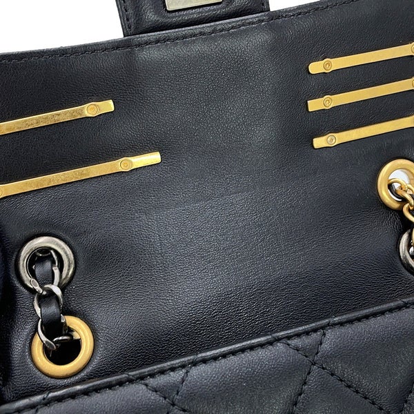 シャネル ショルダーバッグ スモール マトラッセ ココマーク ラムスキン AS2979 CHANEL 黒
