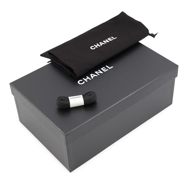 シャネル スニーカー ココマーク マトラッセ カーフレザー スエード レディースサイズ39 G47274 CHANEL 靴 黒 白
