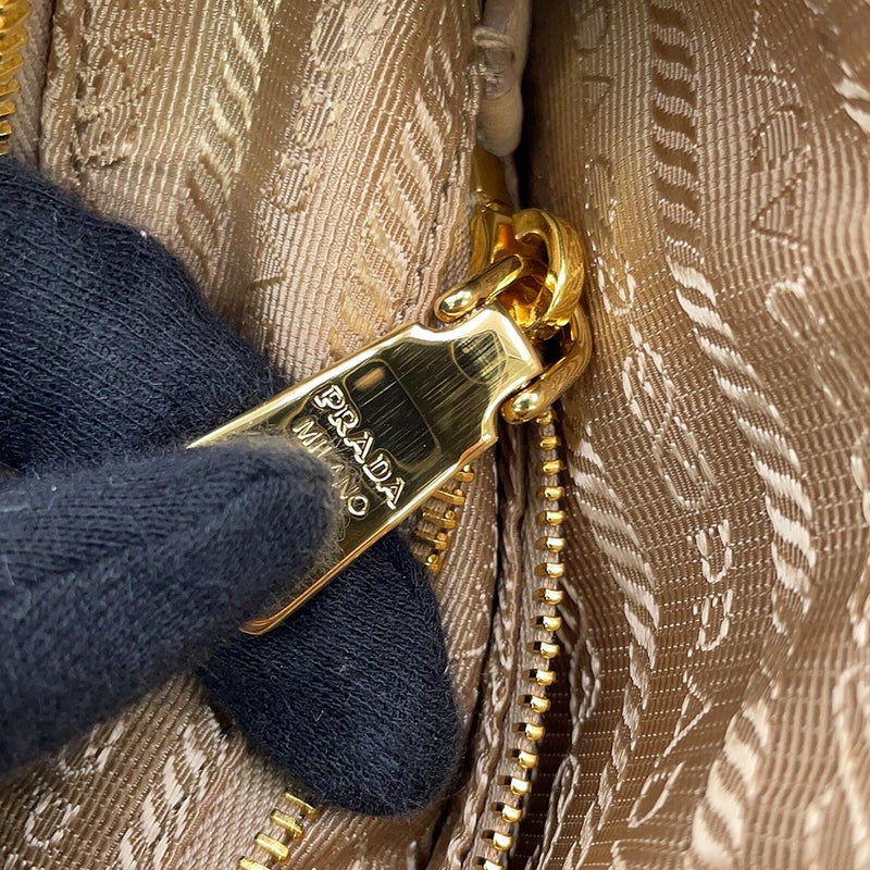 プラダ ショルダーバッグ ロゴ ヴィッテロダイノ レザー PRADA バッグ
