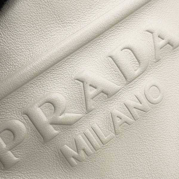 プラダ ショルダーバッグ レザー トライアングルロゴ ミニ 1BC543 PRADA ２way 白