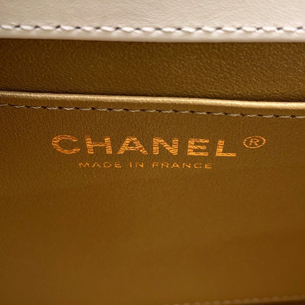 シャネル チェーンショルダーバッグ マトラッセ ココマーク カーフスキン AS2615 CHANEL 白