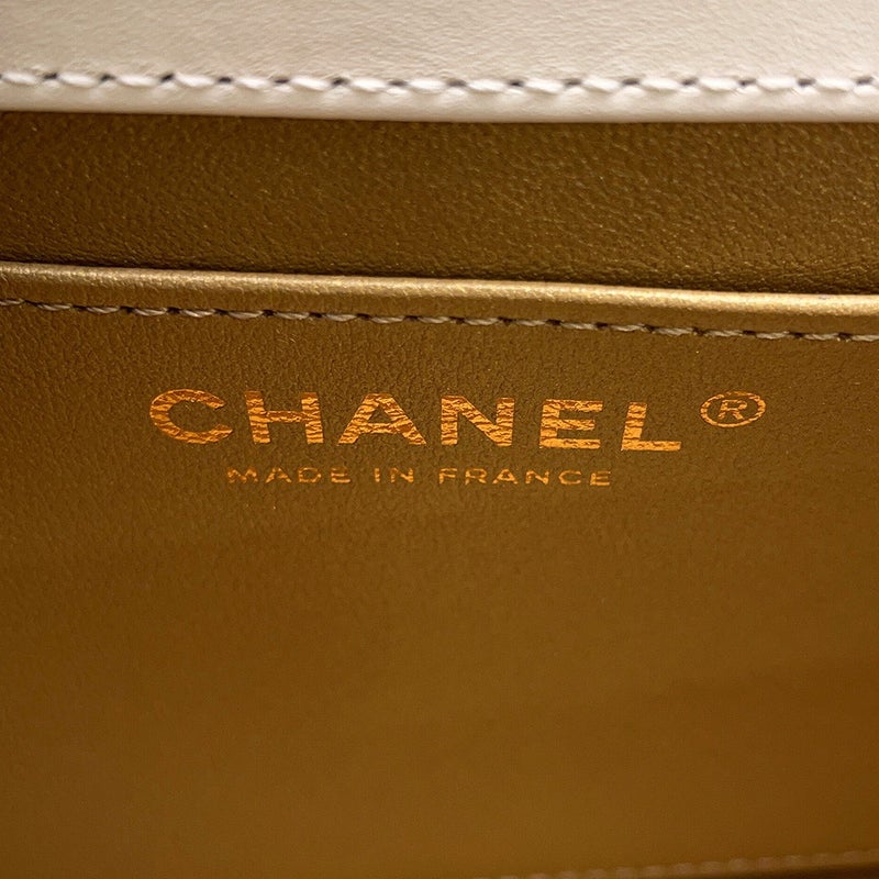 シャネル チェーンショルダーバッグ マトラッセ ココマーク カーフスキン AS2615 CHANEL 白