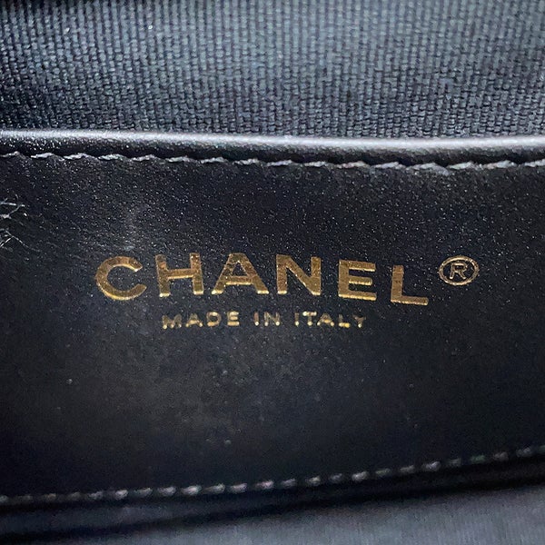 シャネル チェーンショルダーバッグ ミニ マトラッセ ココマーク キャビアスキン AS5098 CHANEL 黒
