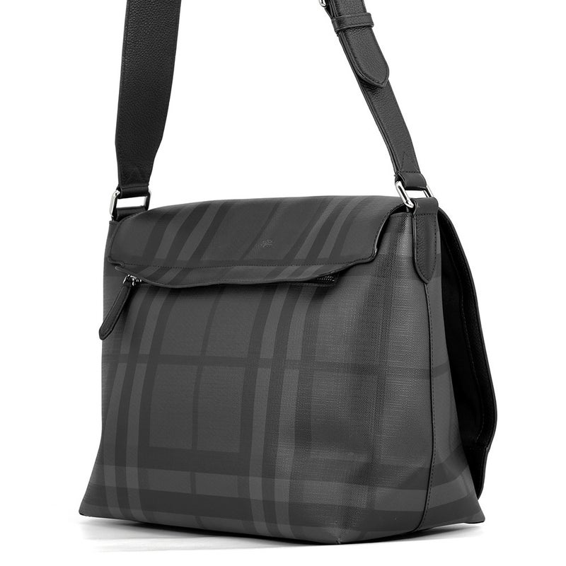 バーバリー ショルダーバッグ ノバチェック メッセンジャーバッグ PVC レザー BURBERRY 黒 メンズ