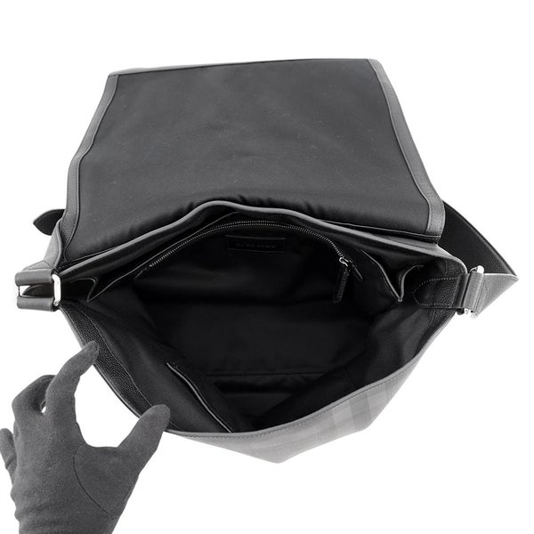 バーバリー ショルダーバッグ ノバチェック メッセンジャーバッグ PVC レザー BURBERRY 黒 メンズ