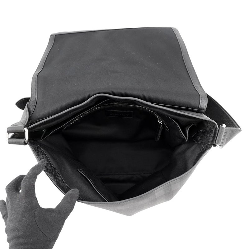 バーバリー ショルダーバッグ ノバチェック メッセンジャーバッグ PVC レザー BURBERRY 黒 メンズ