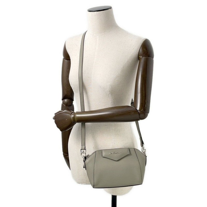 ジバンシー ショルダーバッグ アンティゴナ レザー GIVENCHY バッグ