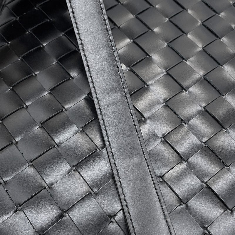ボッテガヴェネタ ショルダーバッグ イントレチャート カーフレザー 596370 BOTTEGA VENETA 黒