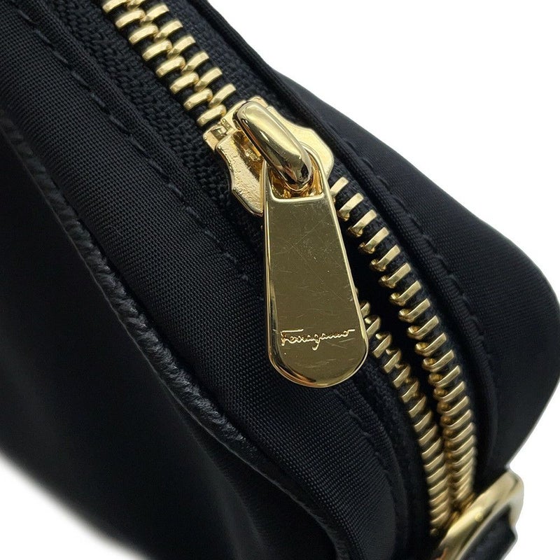 サルヴァトーレ・フェラガモ ショルダーバッグ ヴァラ ナイロン Ferragamo バッグ 黒