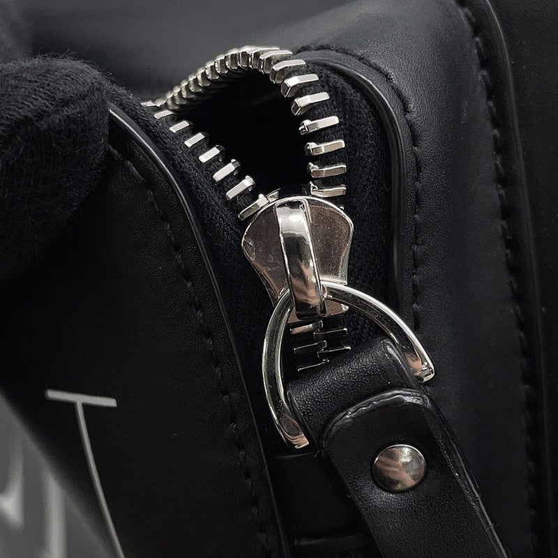 ヴァレンティノ・ガラヴァーニ ボディバッグ VLTNロゴ レザー WY0B0719WJW VALENTINO ベルトバッグ 黒
